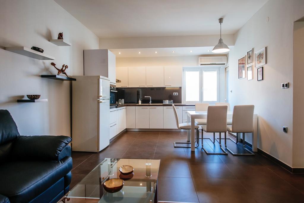 Golden Bridge Apartment With Private Parking Zadar Zimmer foto